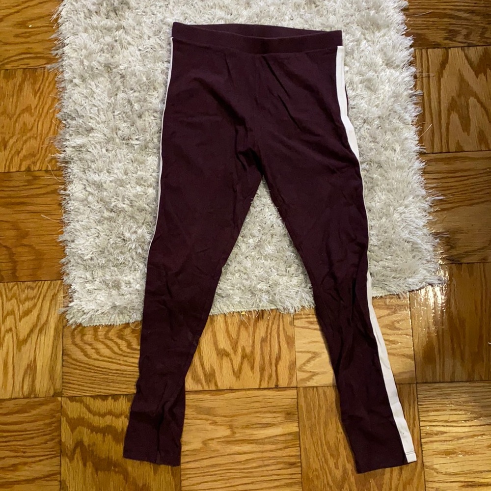 Maroon leggings